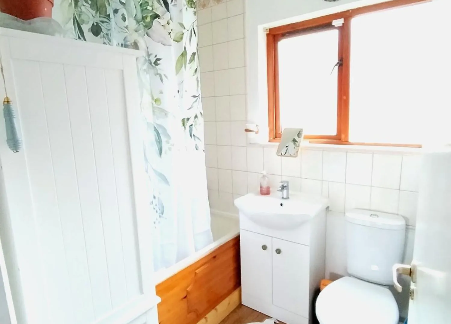 Home Away Home Near Heathrow Airport Cowley  0*, Cowley (Greater London) United Kingdom