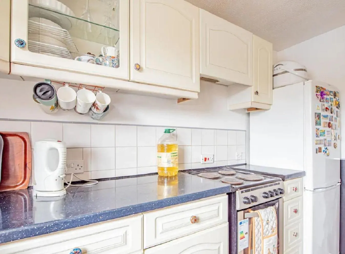 Apartment Home Away Home Near Heathrow Airport Cowley  United Kingdom