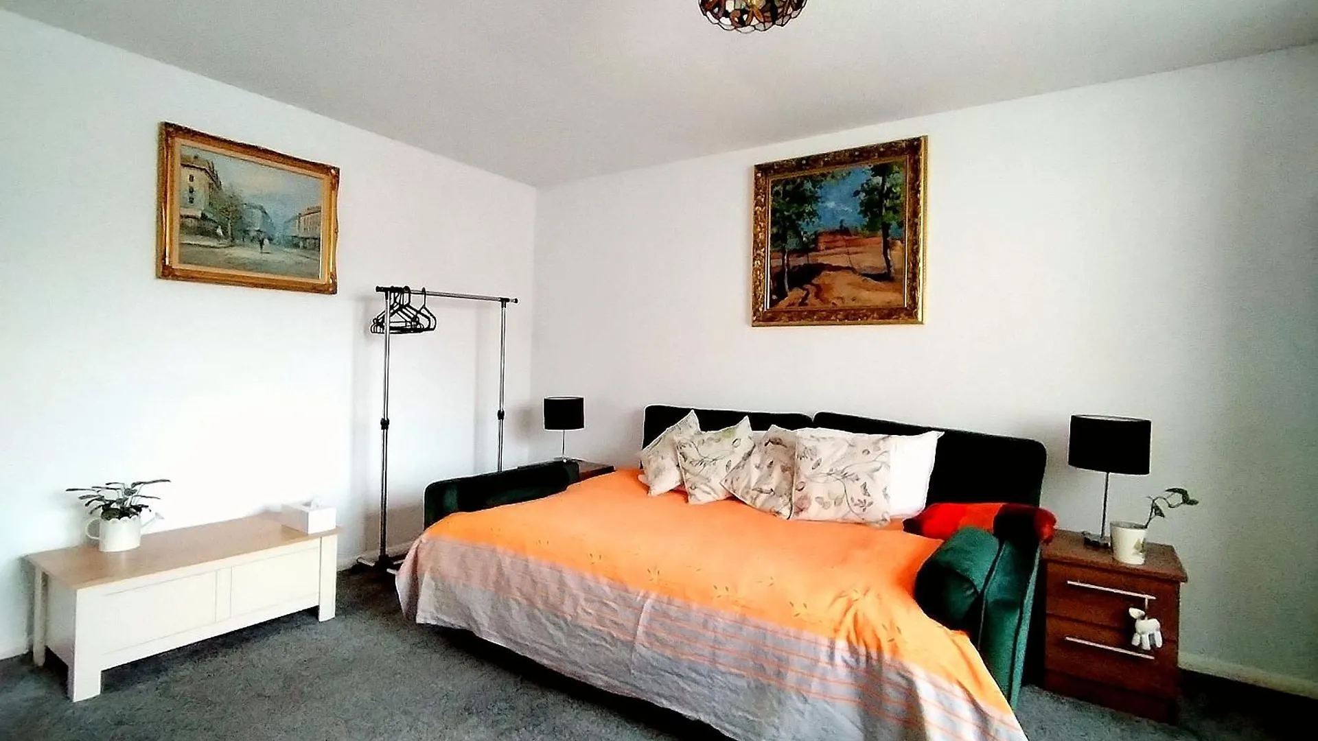 Apartment Home Away Home Near Heathrow Airport Cowley
